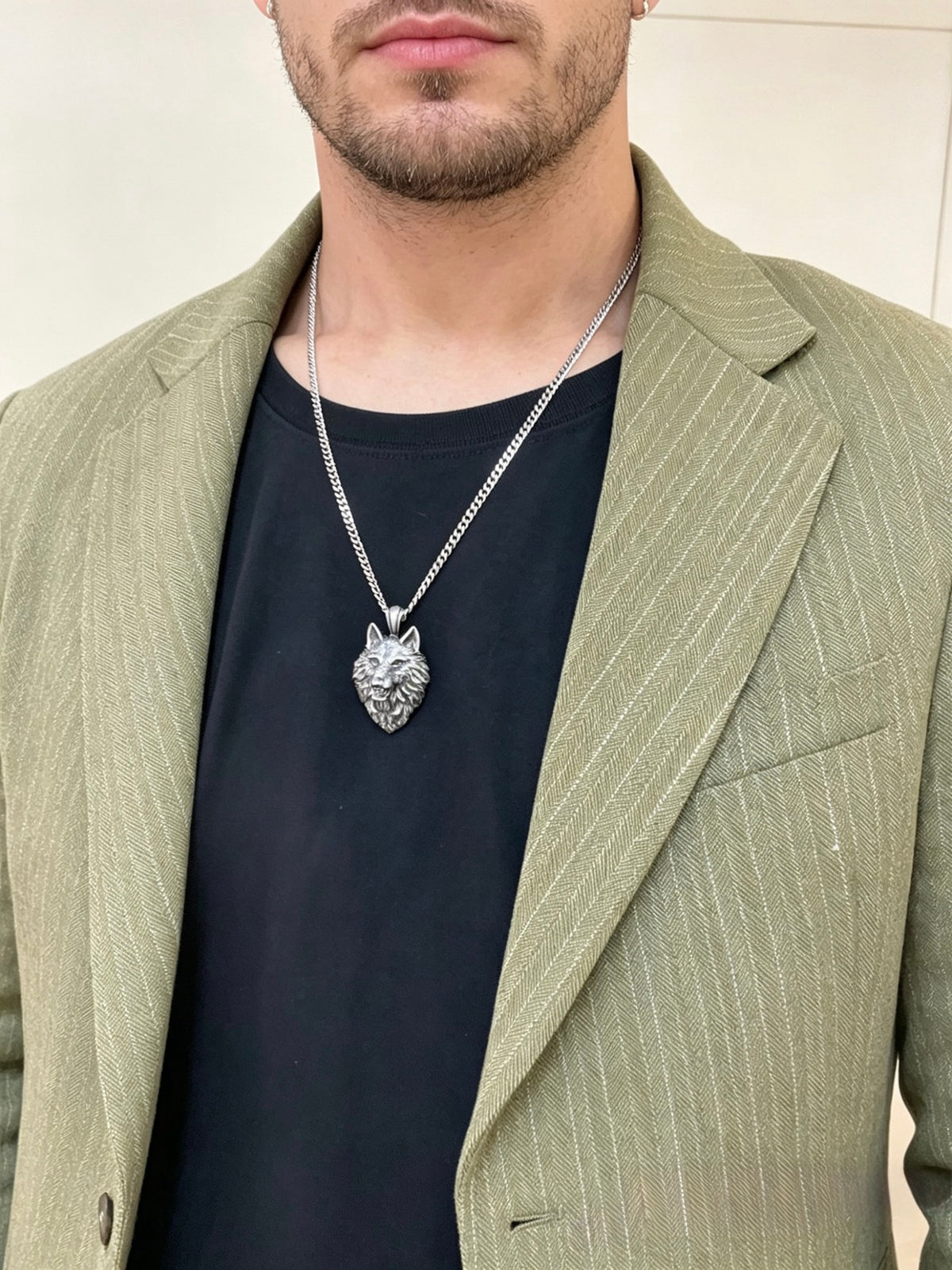 Double-G Emblem Pendant Necklace in Polished Metal-Tone – Design 144 side detail