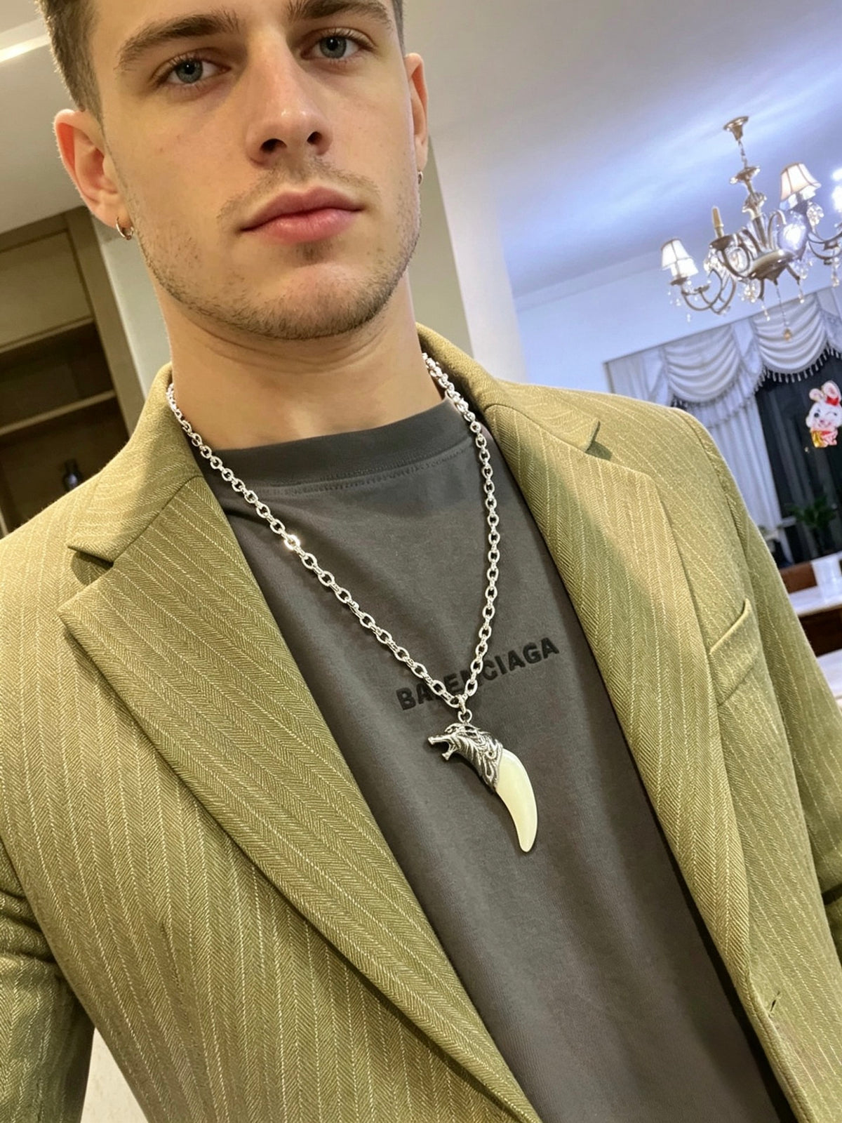 Double-G Emblem Pendant Necklace in Polished Metal-Tone – Design 190 detail view