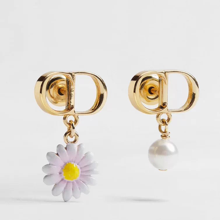 Graphic Letter Motif Statement Earrings in Polished Metal-Tone – Design 053 front view