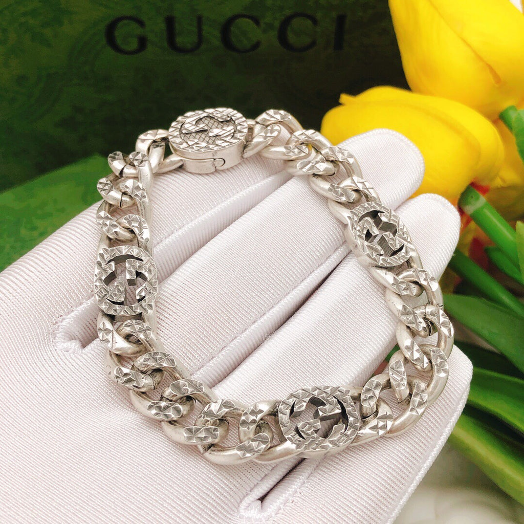 Geometric Emblem Bracelet in Silver-Tone – Design 008 detail view