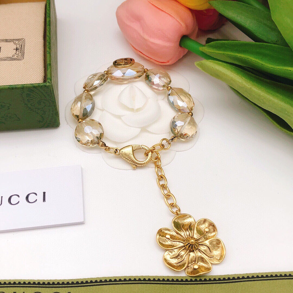 Double-G Emblem Bracelet in Polished Metal-Tone – Vintage Detail – Design 005 main product view