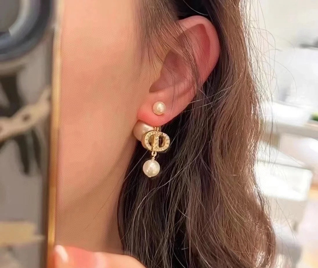 Pearl-Style Motif Statement Earrings in Silver-Tone with Pearl-Style Detail – Design 008 detail view