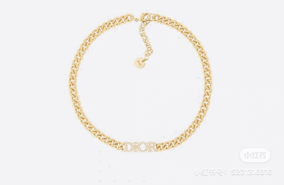 Graphic Letter Motif Pendant Necklace in Polished Metal-Tone with Vintage-Style Finish – Design 007 close-up detail