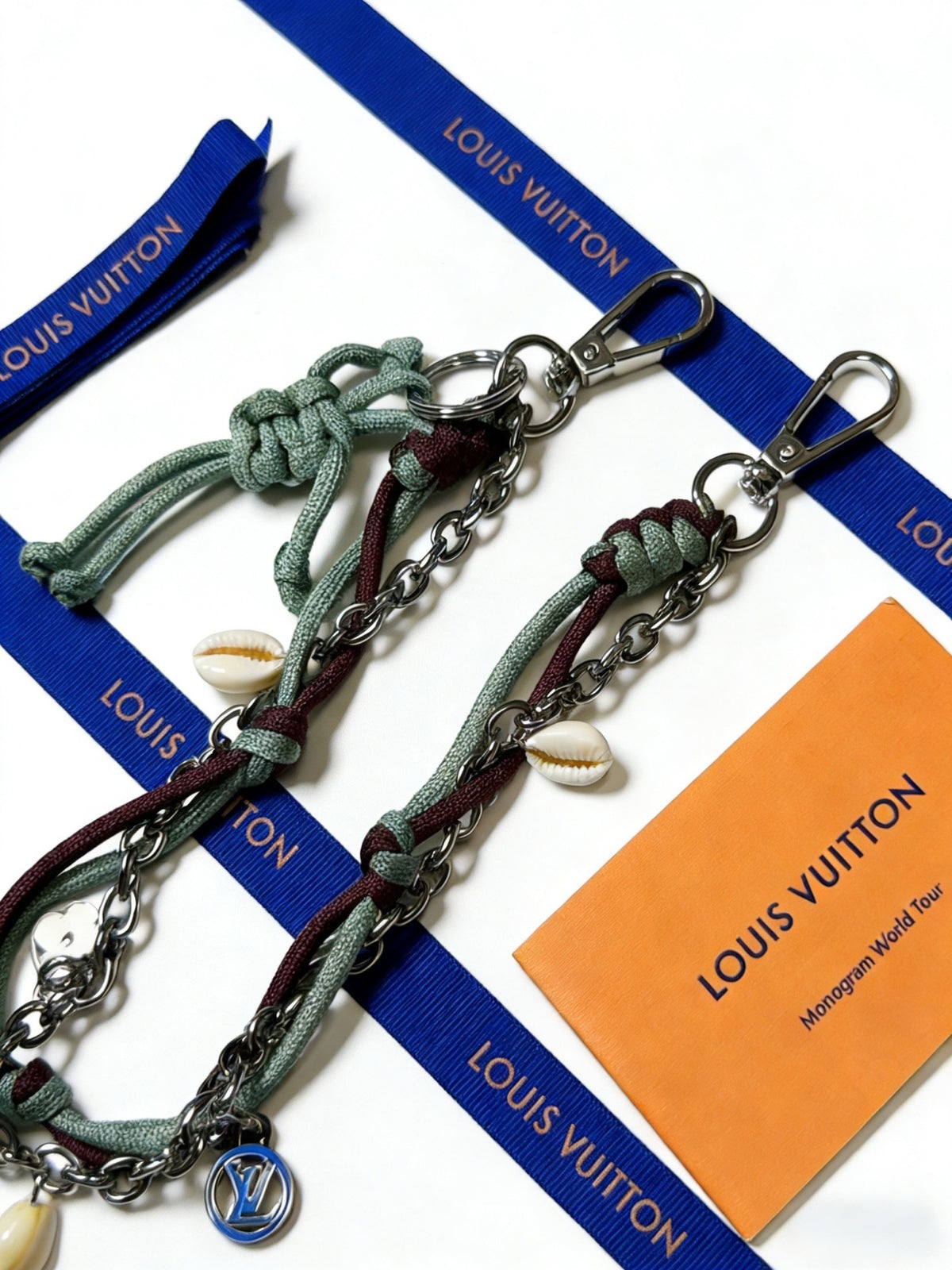 Bag Motif Keychain – Bag Detail – Design 098 styled product view