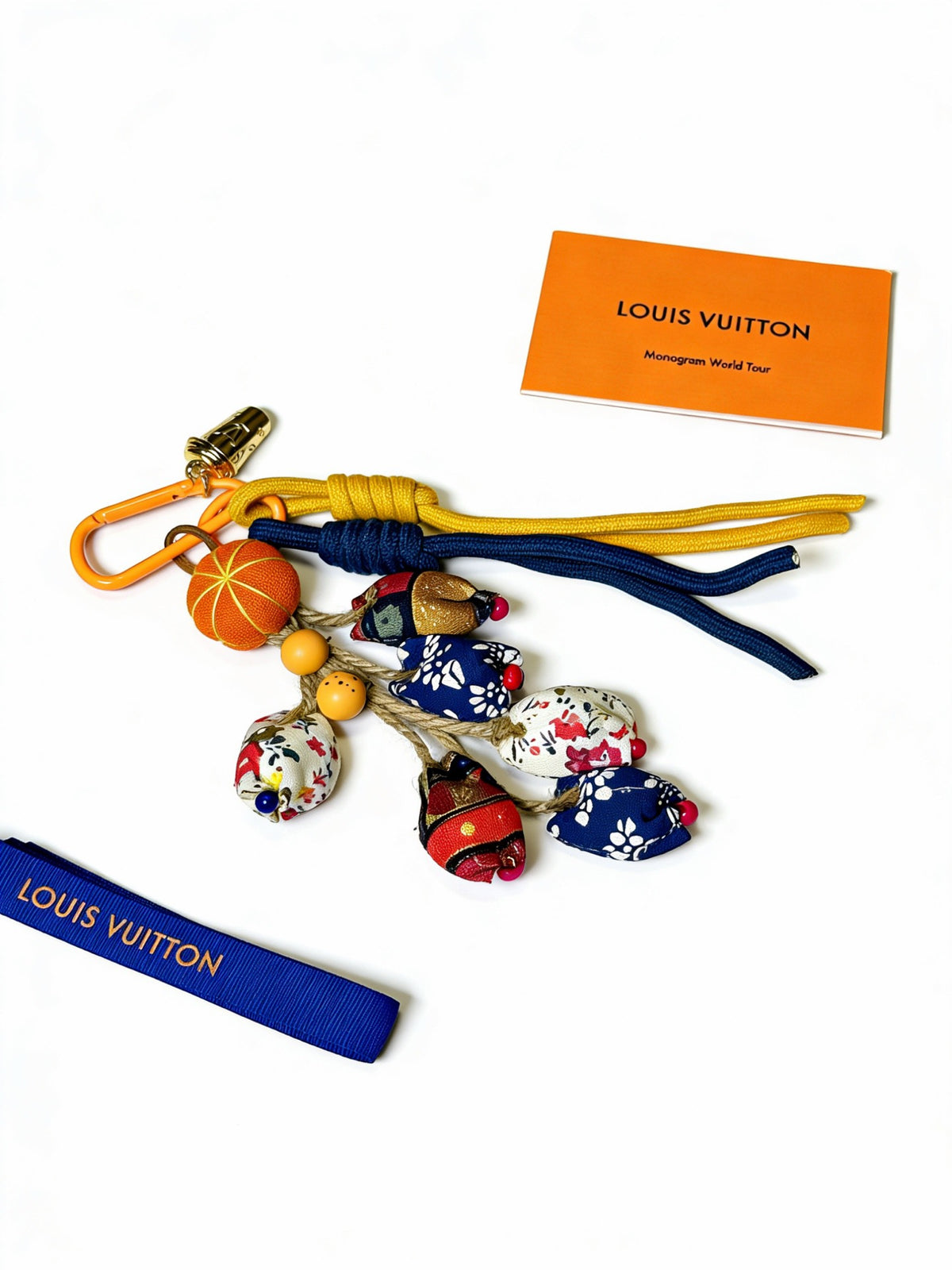 Bag Motif Keychain – Bag Detail – Design 097 styled product view