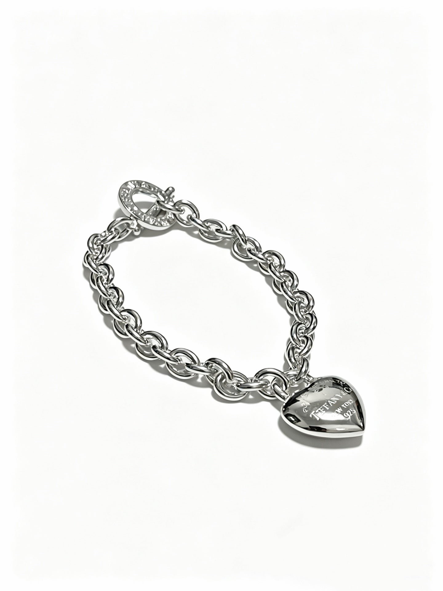 Signature Motif Bracelet in Silver-Tone – Vintage Detail – Design 82 detail view