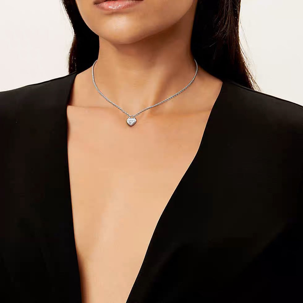 Signature Motif Pendant Necklace in Silver-Tone – Design 37 close-up detail