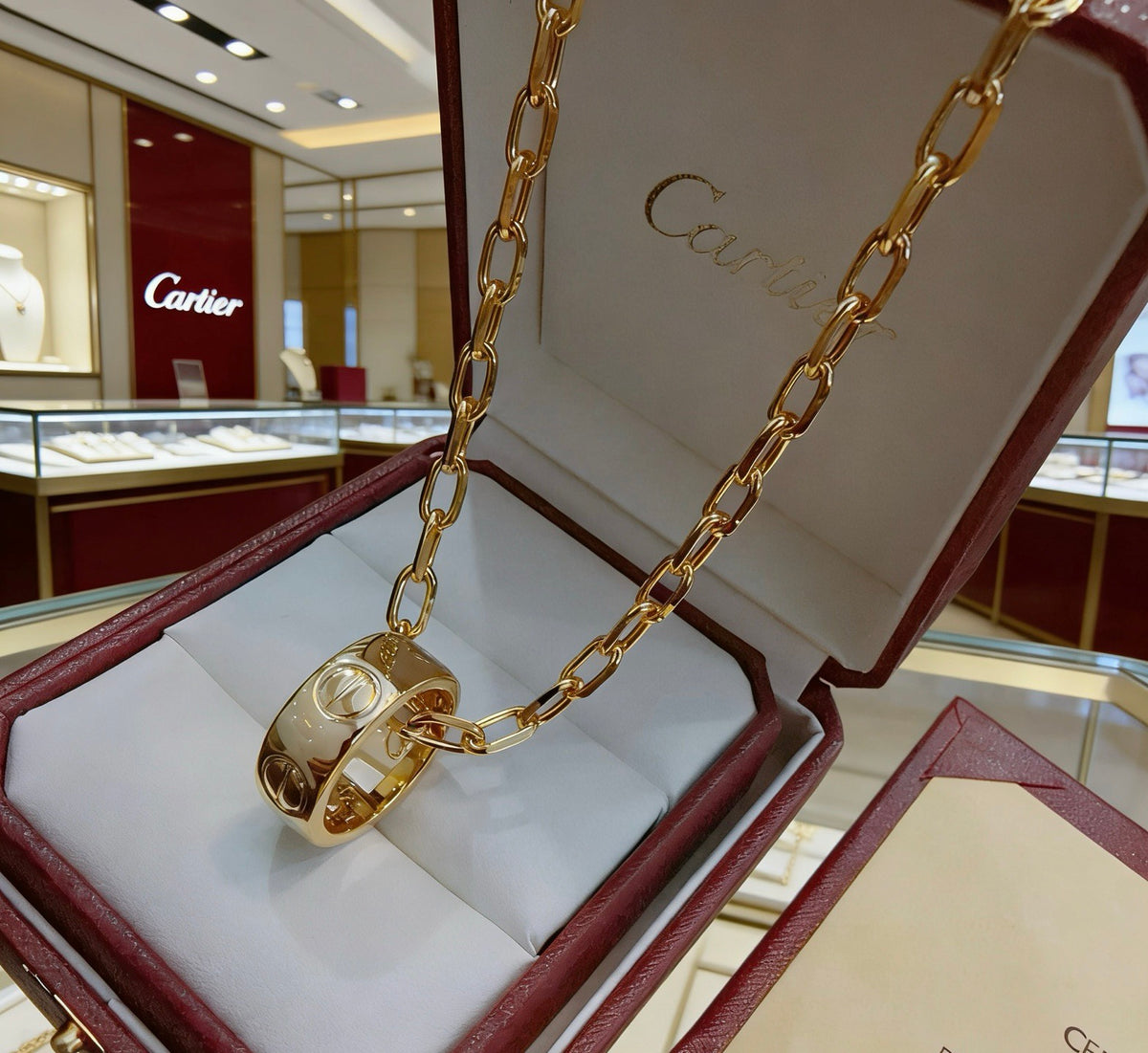 Sculptural Pendant Necklace in Gold-Tone – Design 08 front view