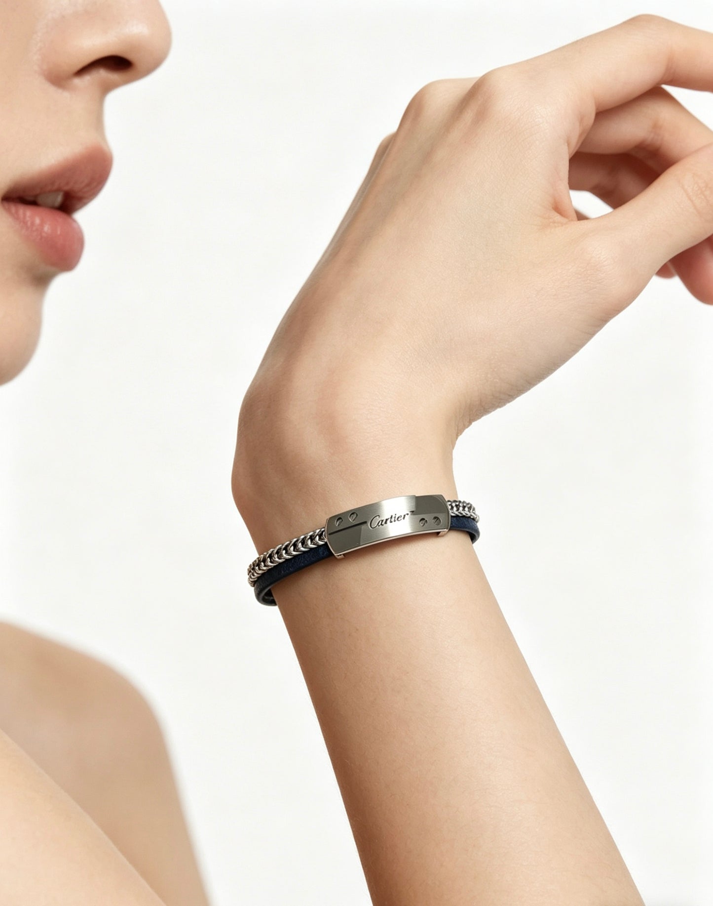 Sculptural Statement Bracelet in Gold-Tone – Design 167 detail view