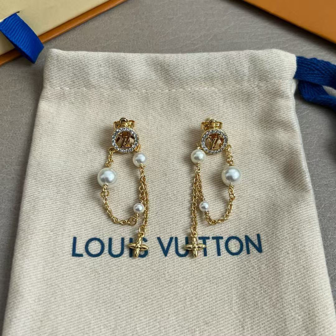 Letter Emblem Stud Earrings in Polished Metal-Tone – Design 041 main product view