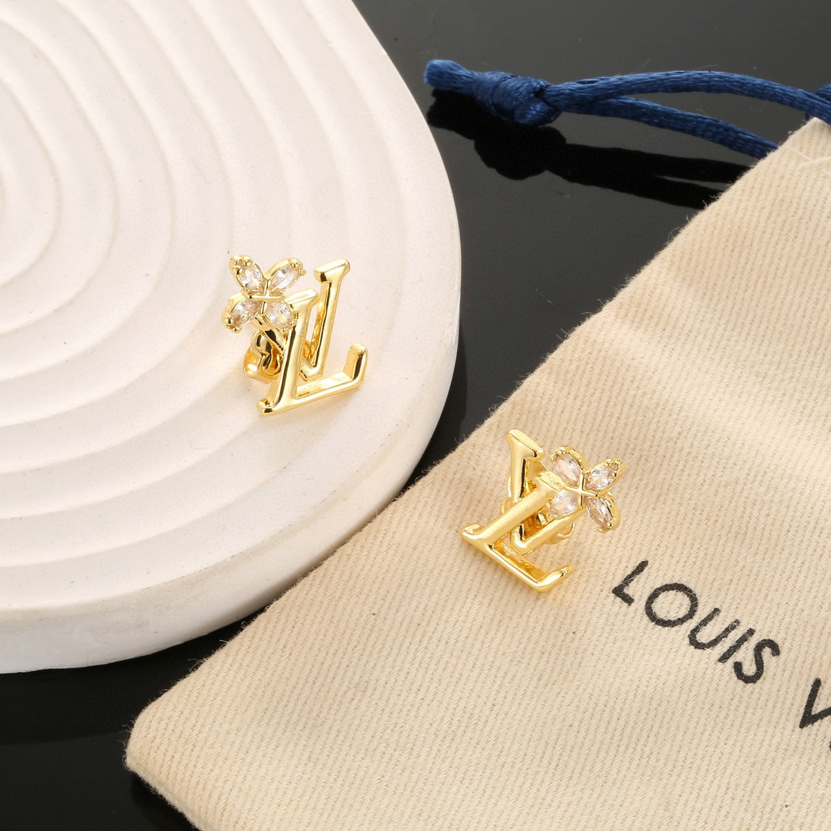 Geometric Emblem Stud Earrings in Polished Metal-Tone – Design 031 side detail
