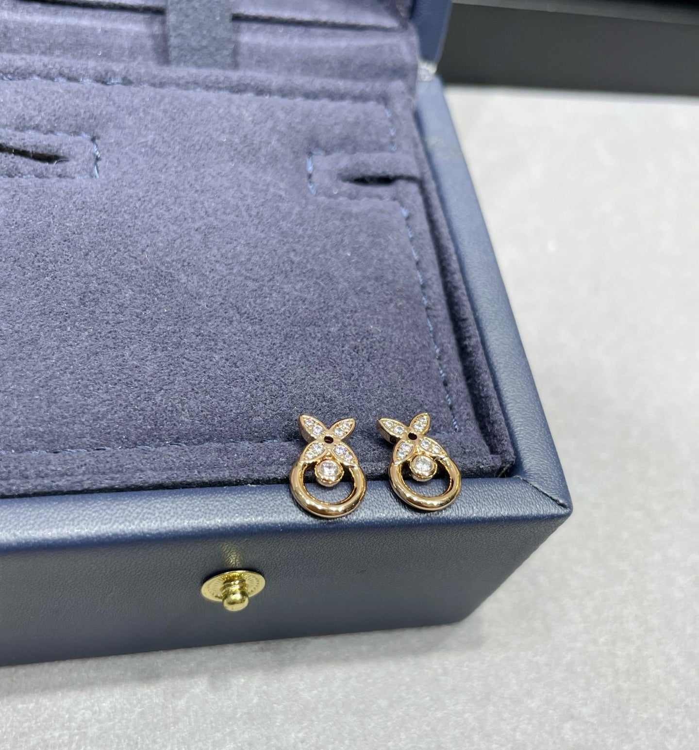 Geometric Emblem Stud Earrings in Polished Metal-Tone – Design 042 close-up detail