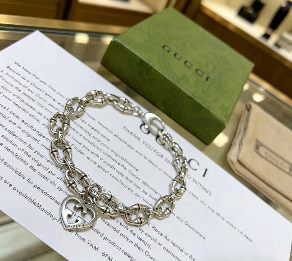 Floral Bracelet in Polished Metal-Tone – Design 014 side detail