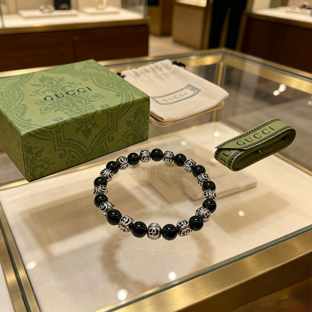 Double-G Emblem Beaded Bracelet in Polished Metal-Tone – Agate Detail – Design 015 side detail