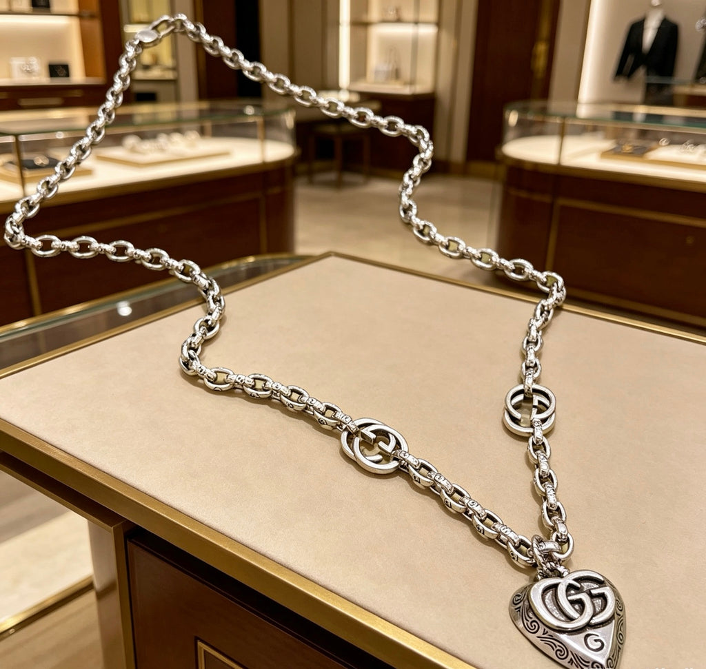Double-G Emblem Pendant Necklace in Silver-Tone – Vintage Detail – Design 039 front product view