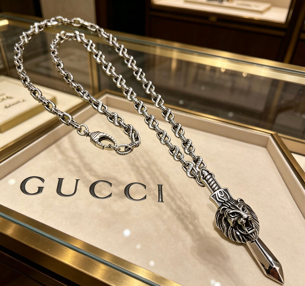 Double-G Emblem Pendant Necklace in Silver-Tone – Vintage Detail – Design 038 main product view