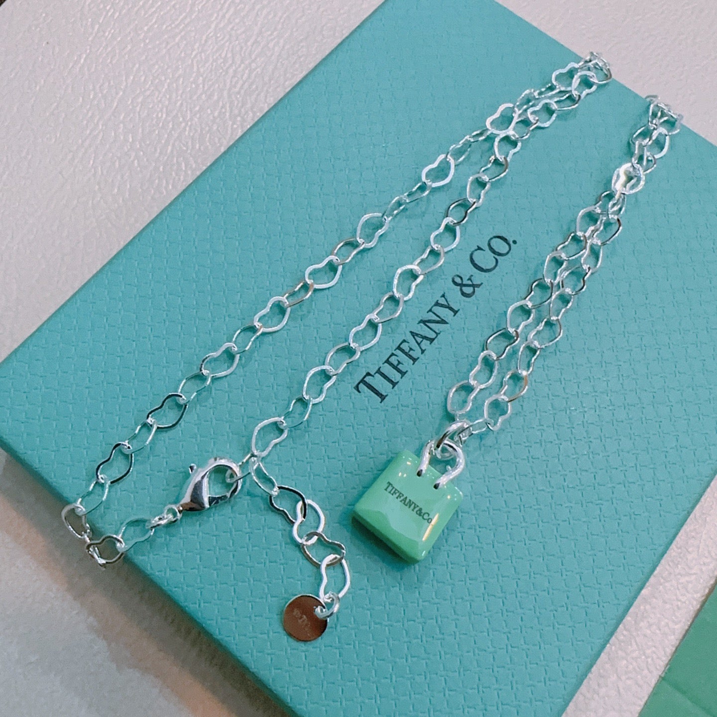 Signature Motif Pendant Necklace in Silver-Tone – Vintage Detail – Design 49 close-up detail