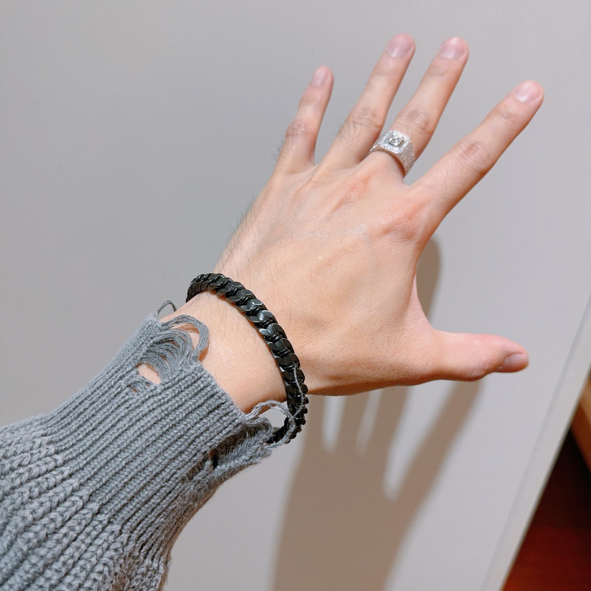 Martin Graham ring in polished metal-tone – detail view