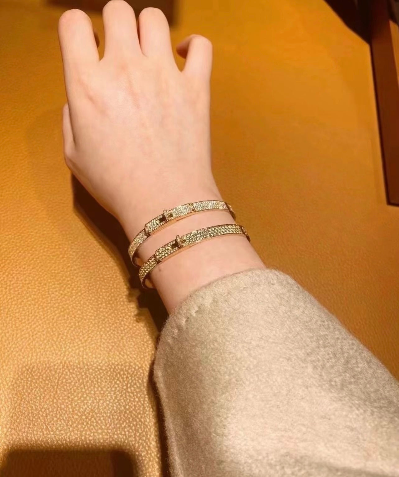 Geometric Emblem Bangle in Rose-Gold-Tone – Rose Gold Detail – Design 003 close-up detail