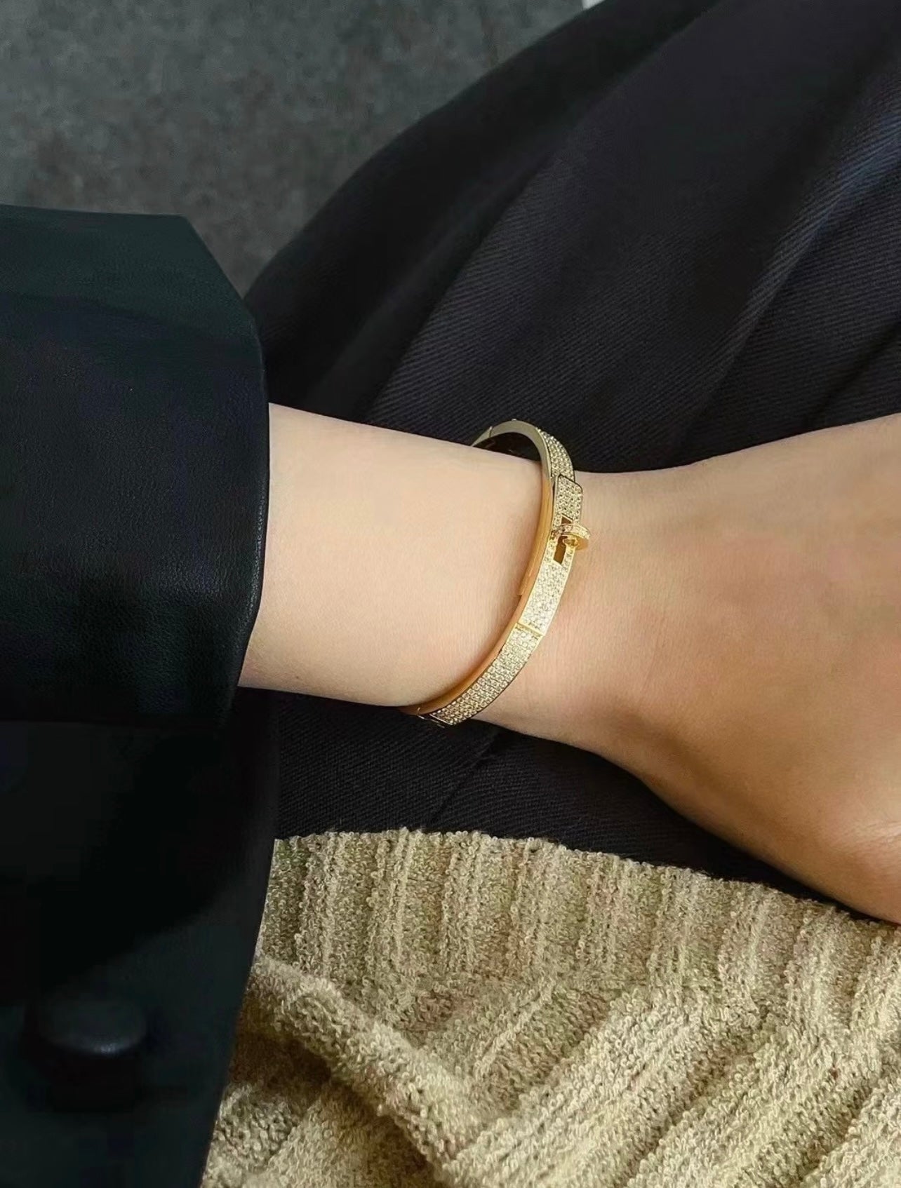 Geometric Emblem Bangle in Rose-Gold-Tone – Rose Gold Detail – Design 003 main product view