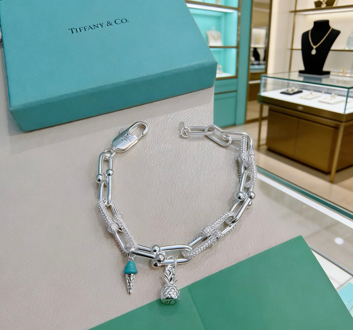 Signature Motif Bracelet in Silver-Tone – Vintage Detail – Design 98 front product view