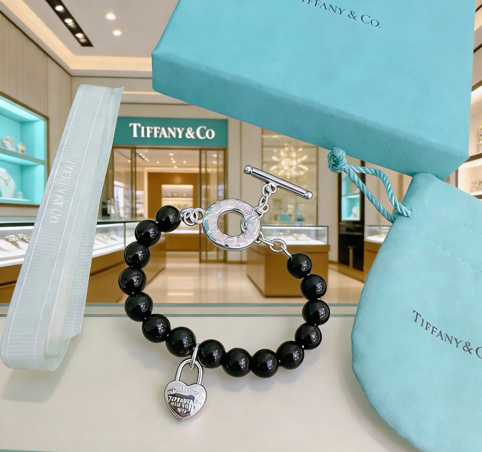 Signature Motif Bracelet in Silver-Tone – Agate Detail – Design 02 front product view