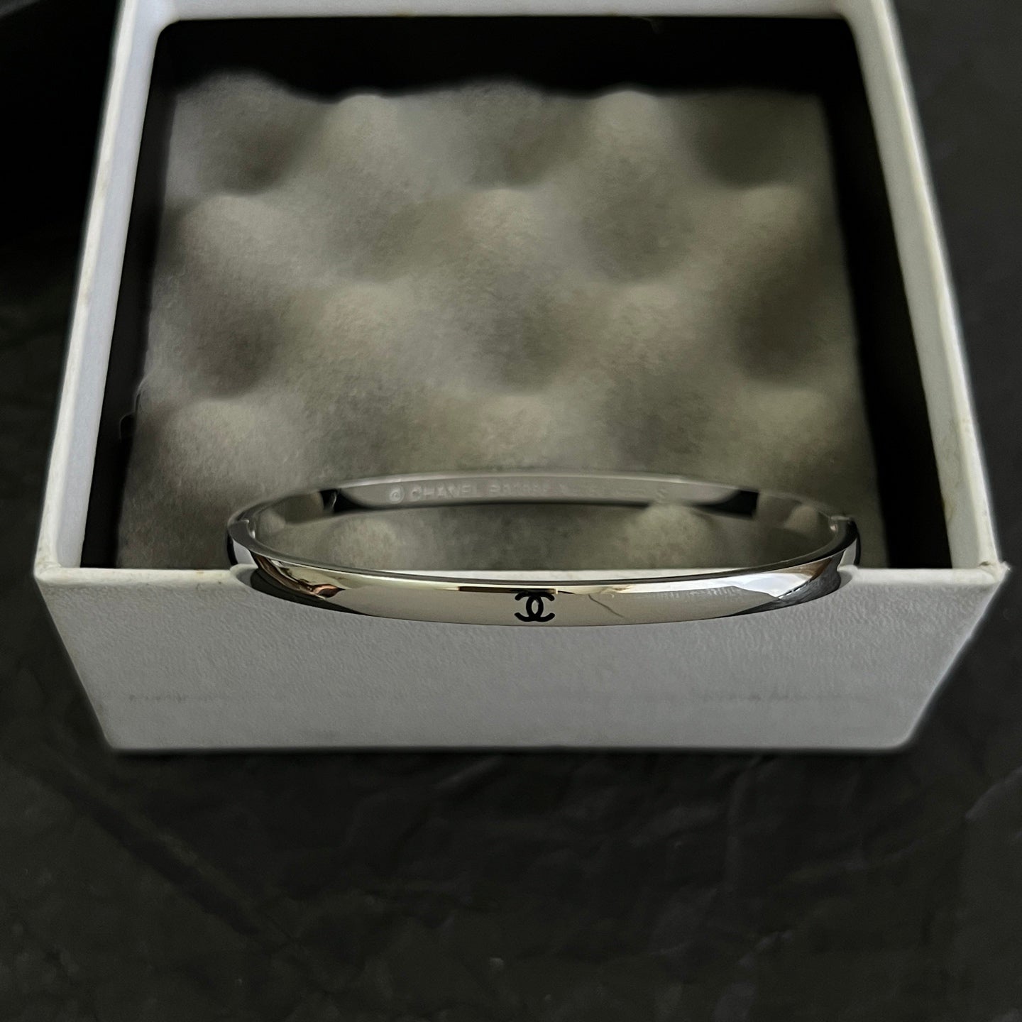 Signature Emblem Bangle in Polished Metal-Tone – Design 035 side detail