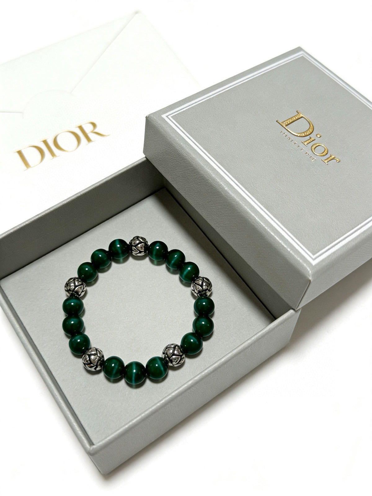 Star Motif Statement Bracelet in Silver-Tone with Vintage-Style Finish – Design 020 detail view