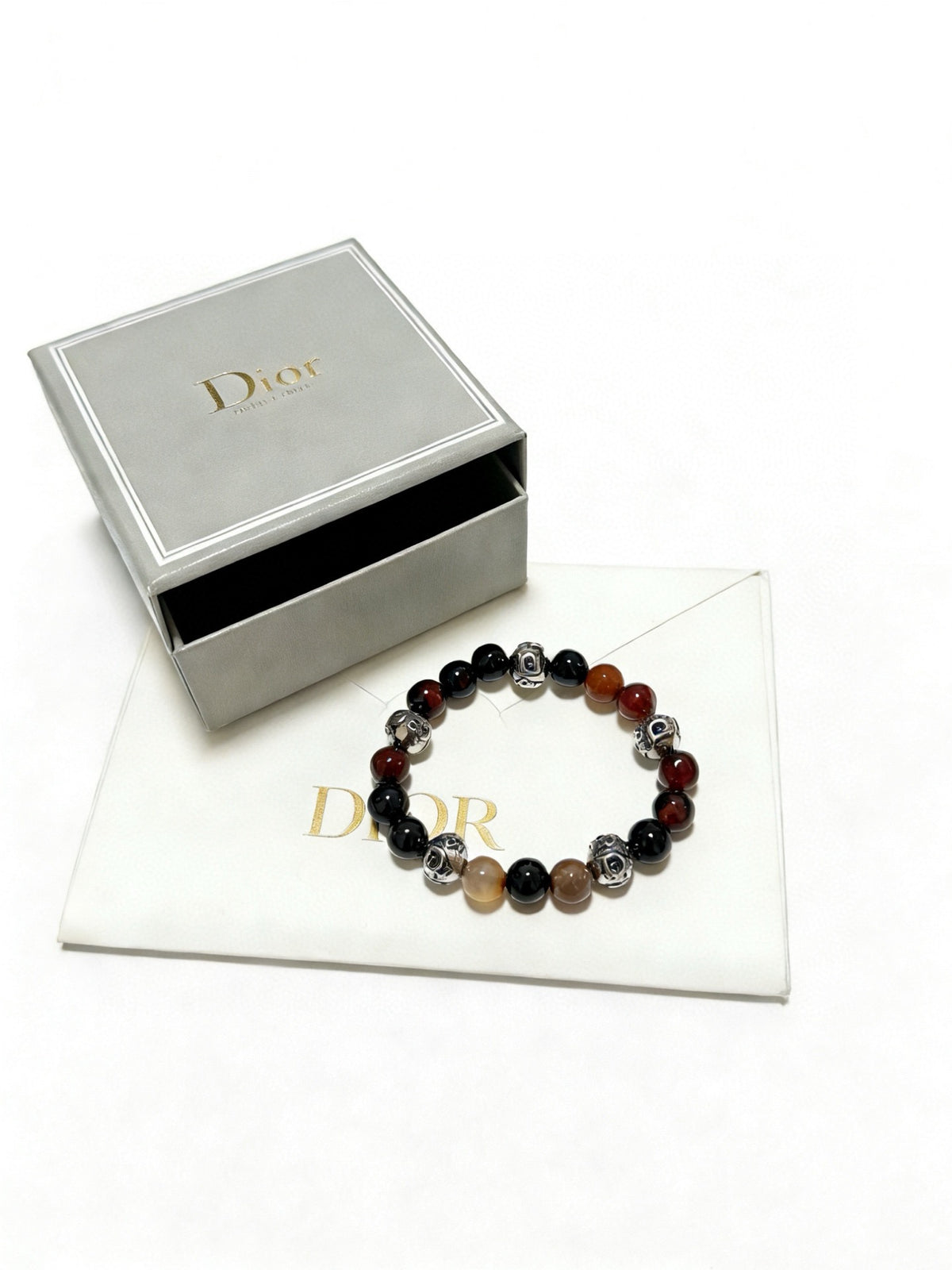 Star Motif Statement Bracelet in Silver-Tone with Vintage-Style Finish – Design 018 side detail