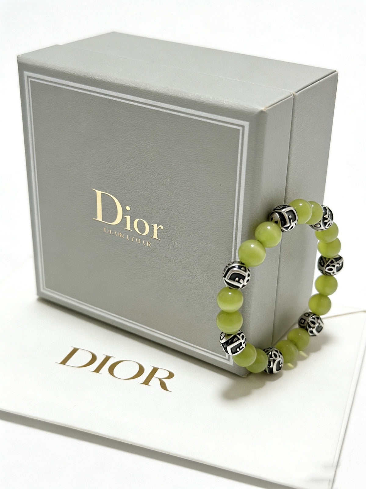 Star Motif Statement Bracelet in Silver-Tone with Vintage-Style Finish – Design 016 detail view
