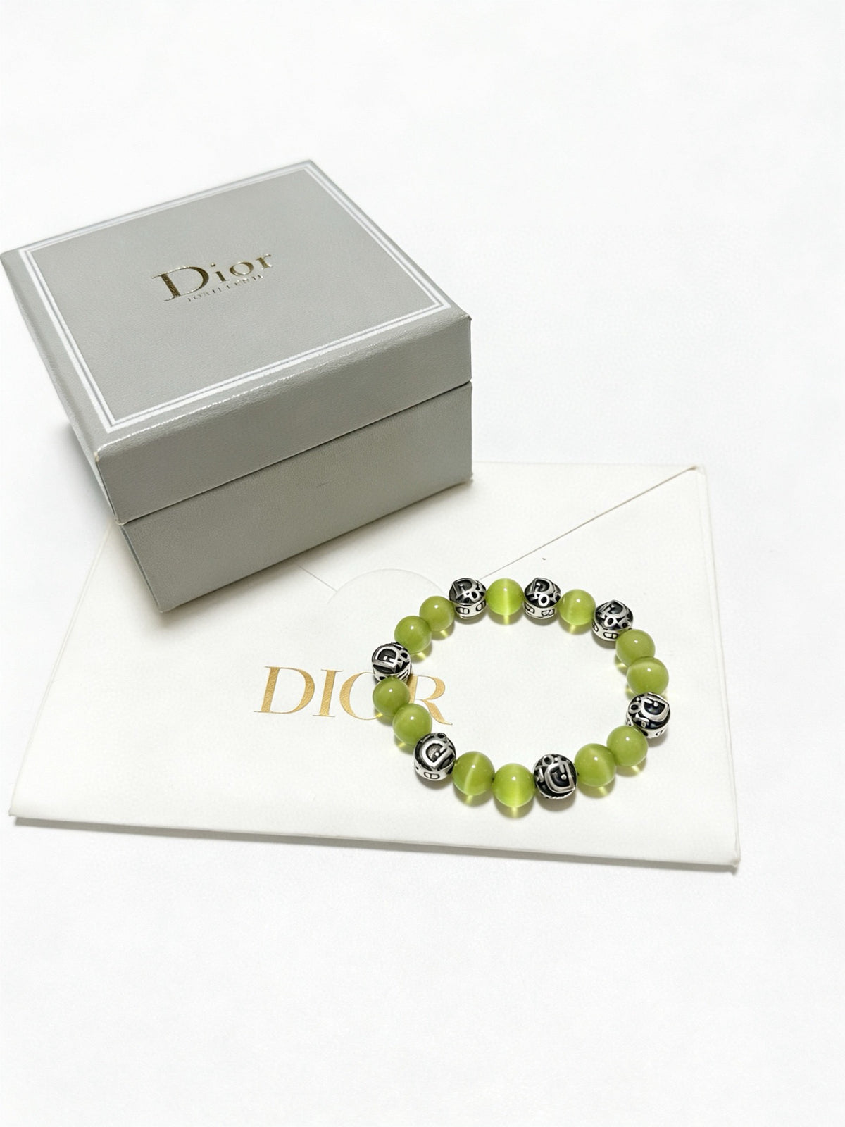 Star Motif Statement Bracelet in Silver-Tone with Vintage-Style Finish – Design 016 close-up detail