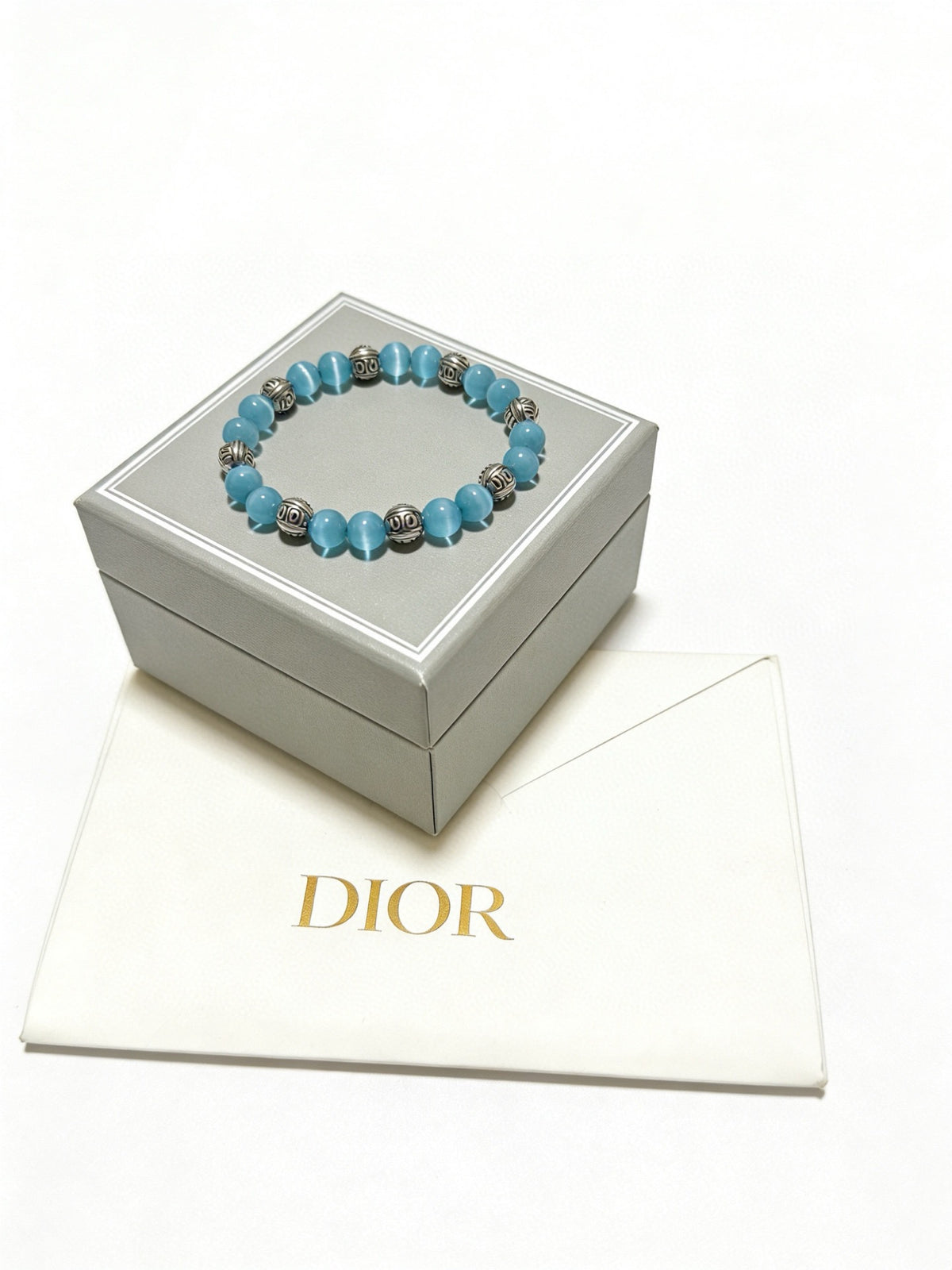 Star Motif Statement Bracelet in Silver-Tone with Vintage-Style Finish – Design 015 side detail