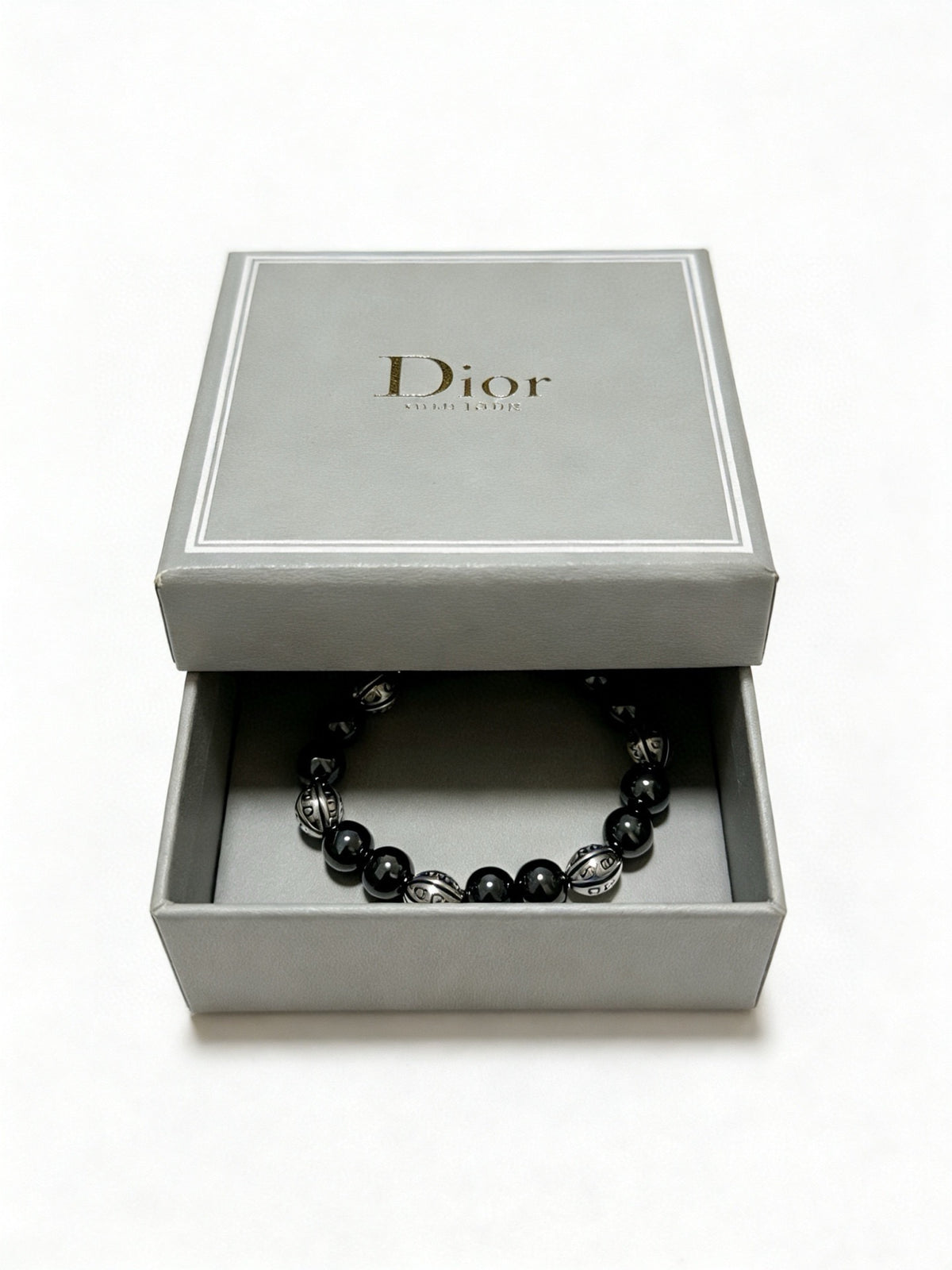Star Motif Statement Bracelet in Silver-Tone with Vintage-Style Finish – Design 014 side detail