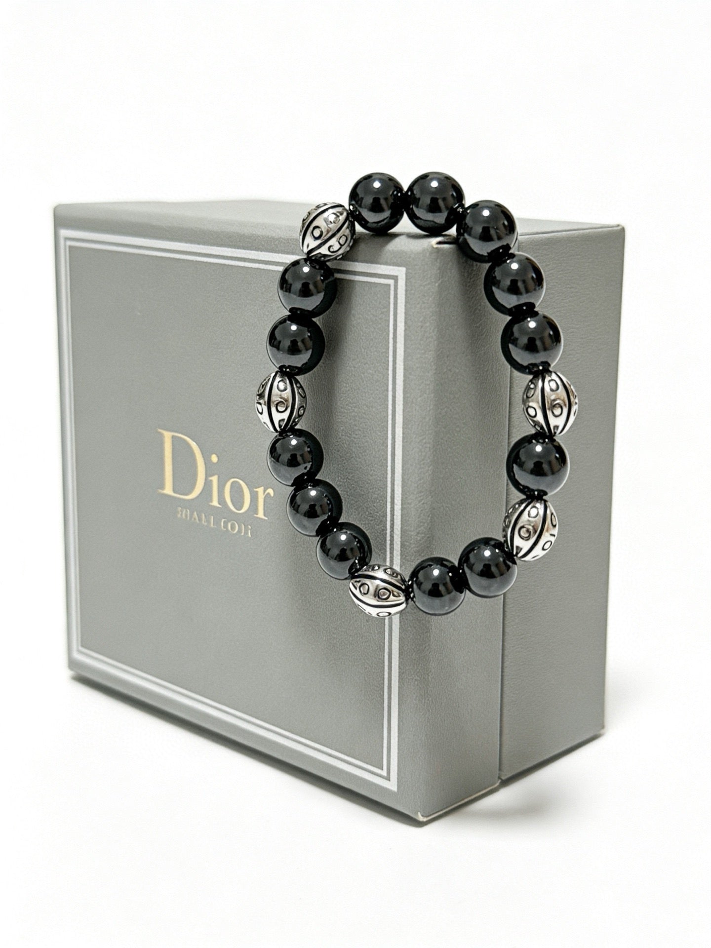 Star Motif Statement Bracelet in Silver-Tone with Vintage-Style Finish – Design 014 detail view