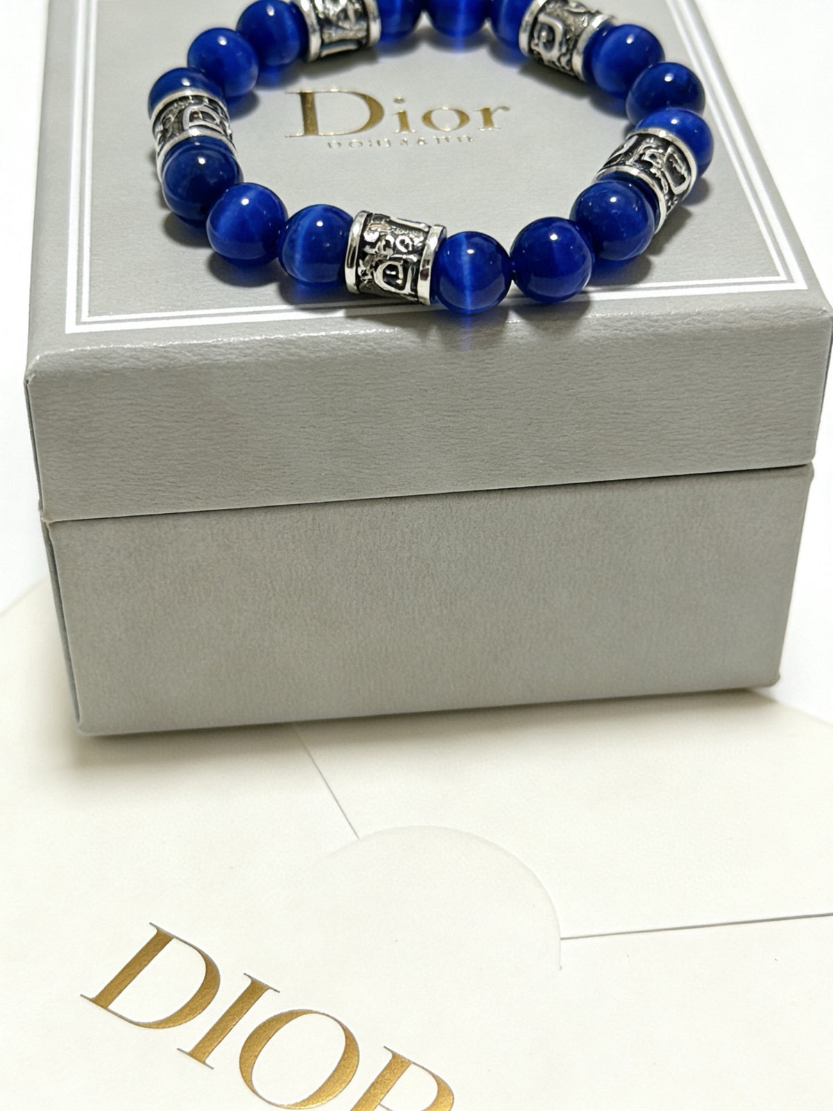 Star Motif Statement Bracelet in Silver-Tone with Vintage-Style Finish – Design 013 detail view
