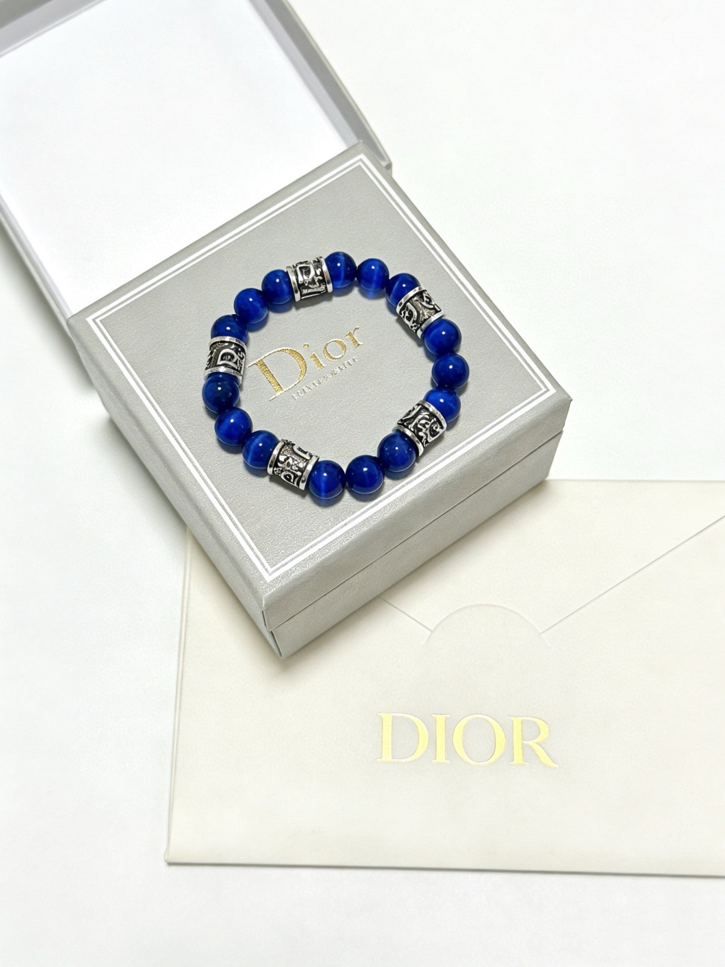 Star Motif Statement Bracelet in Silver-Tone with Vintage-Style Finish – Design 013 main product view