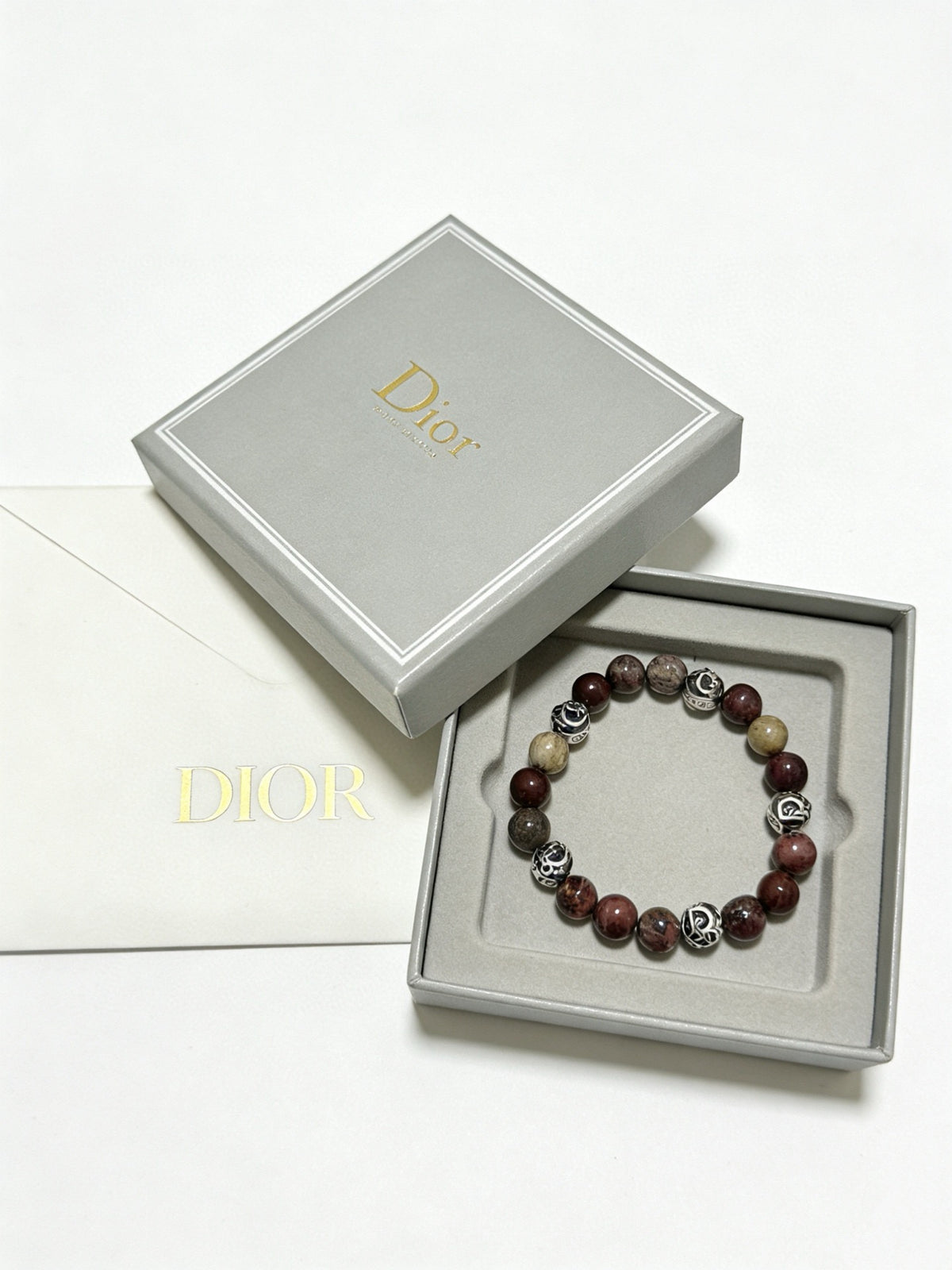 Star Motif Statement Bracelet in Silver-Tone with Vintage-Style Finish – Design 012 side detail