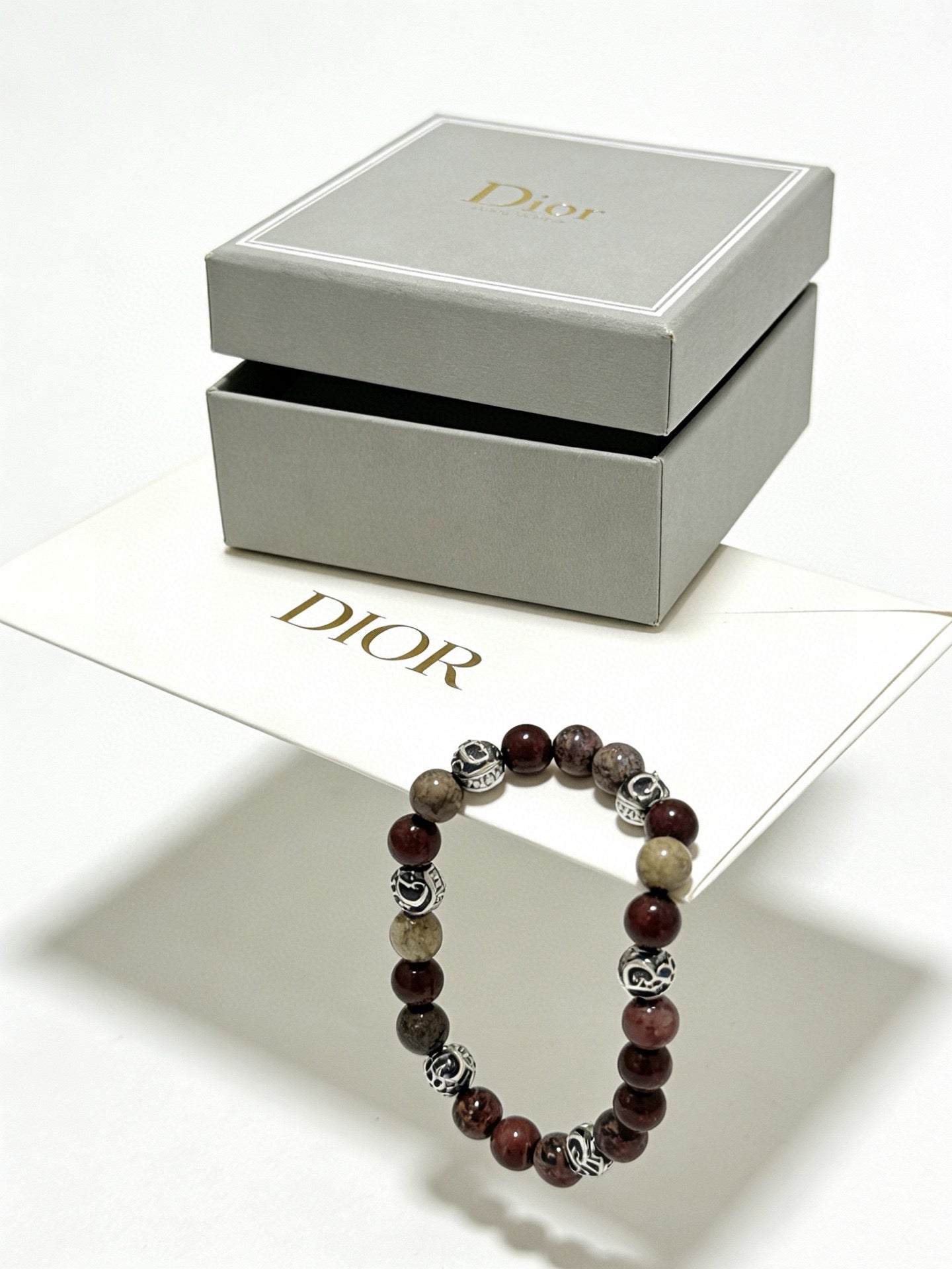 Star Motif Statement Bracelet in Silver-Tone with Vintage-Style Finish – Design 012 detail view