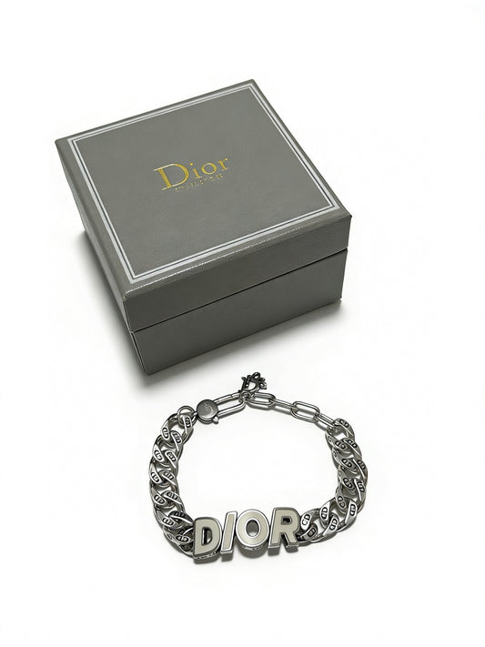 Star Motif Pendant Necklace in Silver-Tone with Chain Detail – Design 033 main product view