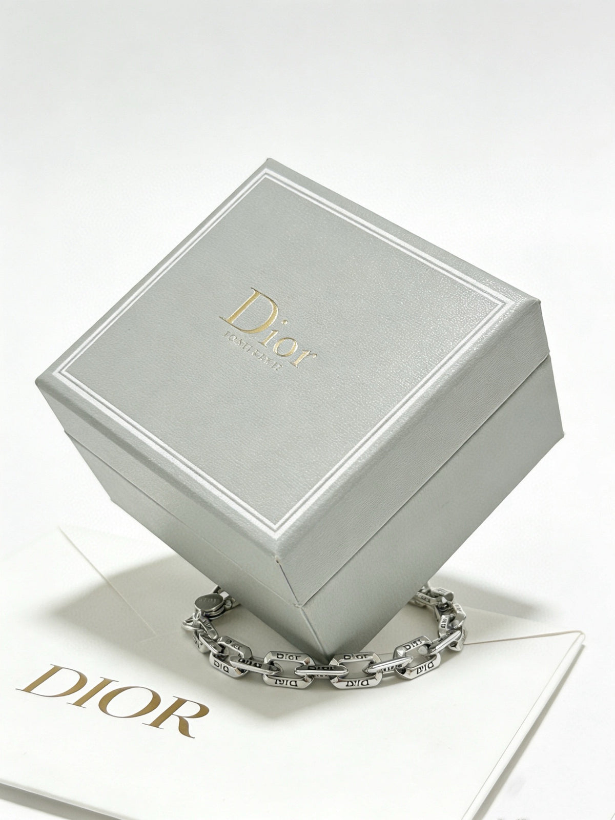 Star Motif Pendant Necklace in Silver-Tone with Chain Detail – Design 031 front view