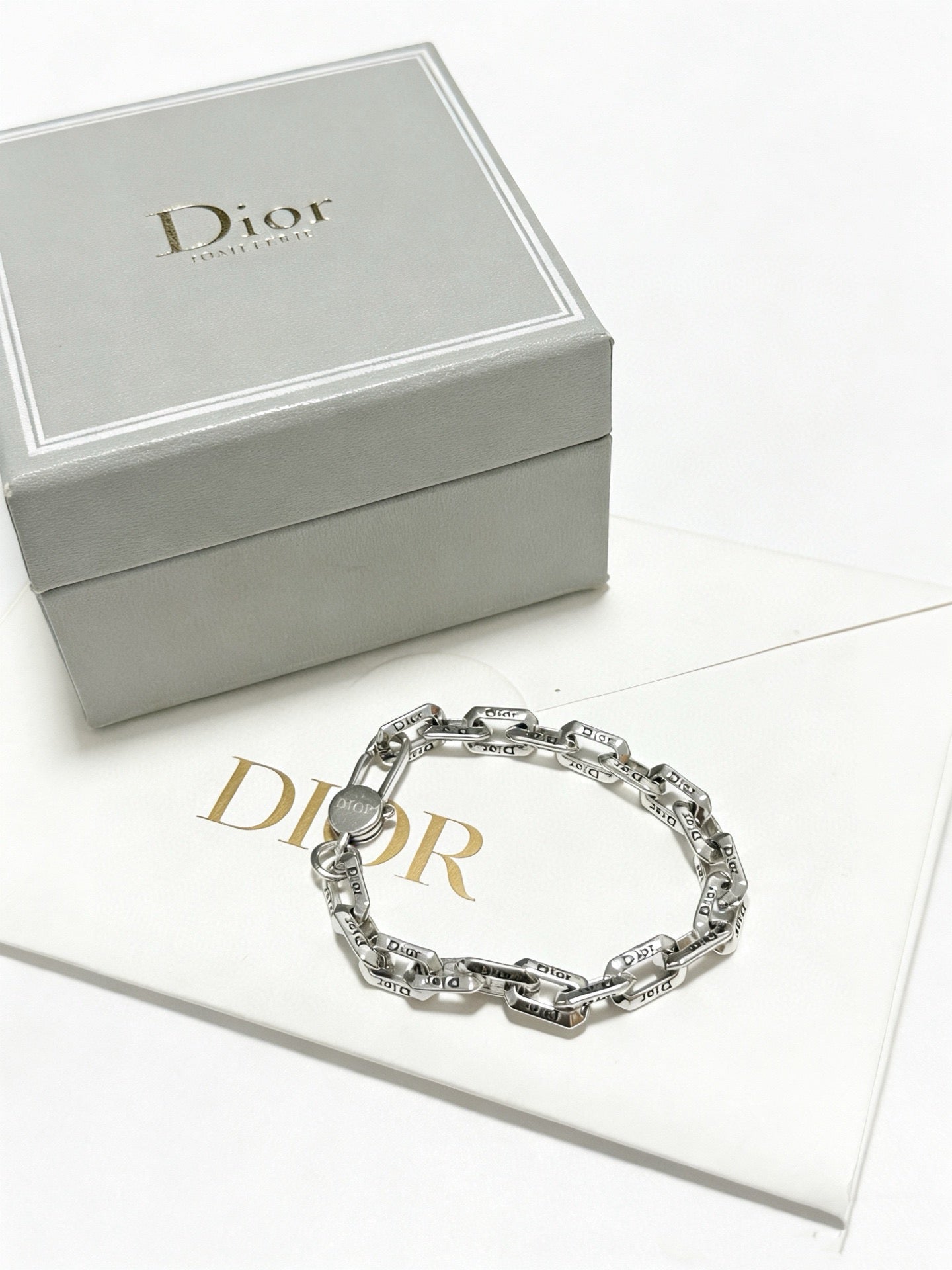 Star Motif Pendant Necklace in Silver-Tone with Chain Detail – Design 031 main product view