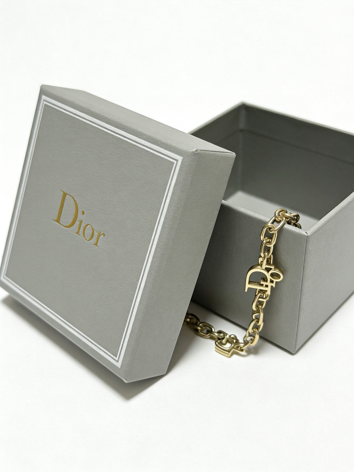 Star Motif Pendant Necklace in Silver-Tone with Chain Detail – Design 029 front view