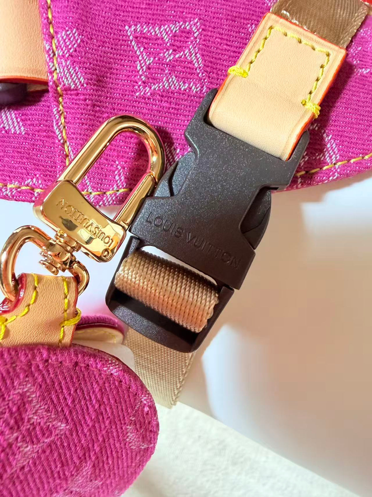 Adjustable Denim-Look Pet Harness Collection – Design 02 fit detail