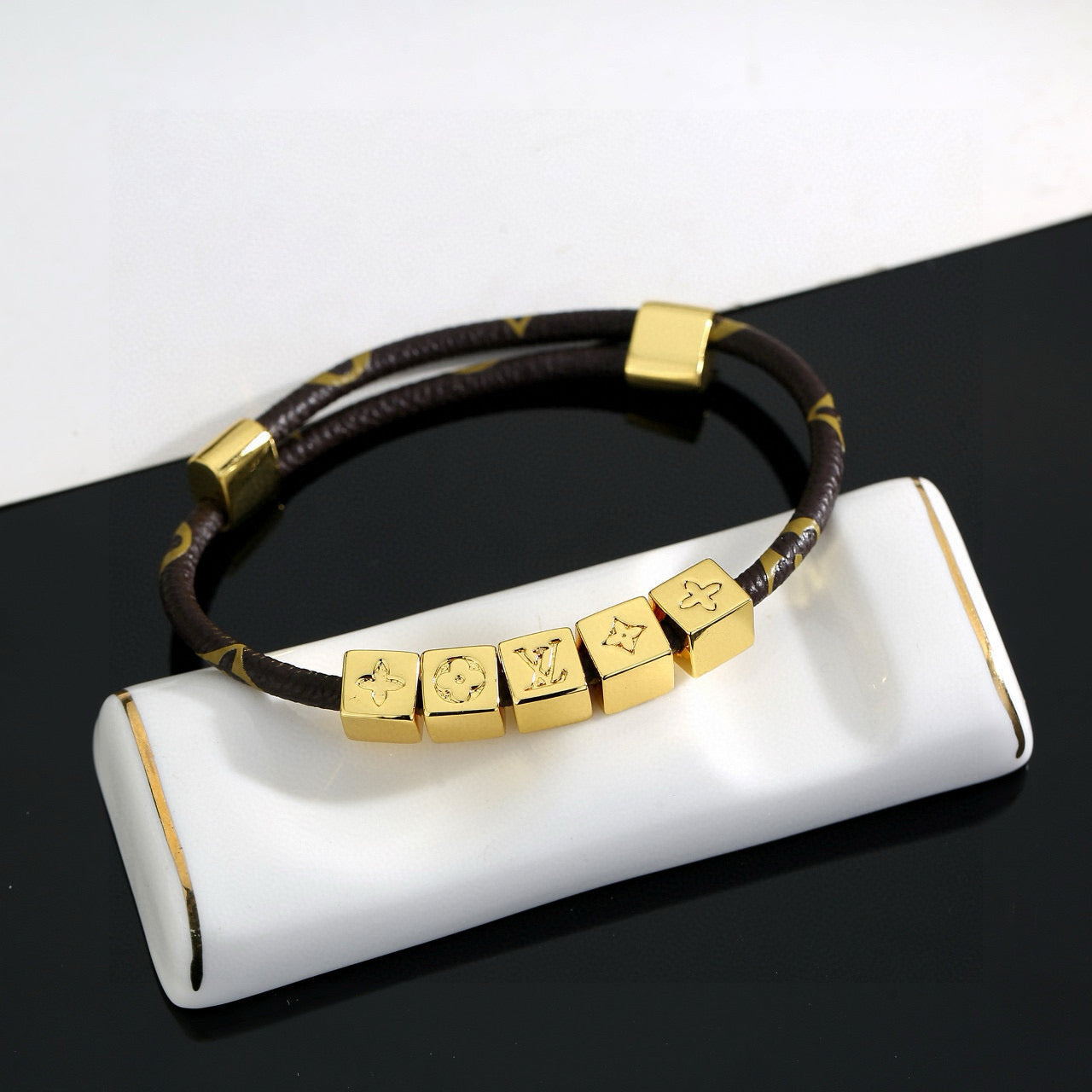 Geometric Emblem Leather-Detail Bracelet – Leather Detail – Design 028 detail view