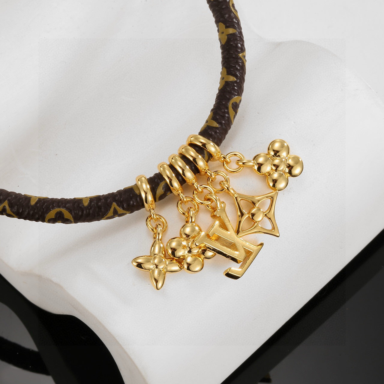 Geometric Emblem Leather-Detail Bracelet – Leather Detail – Design 024 side detail