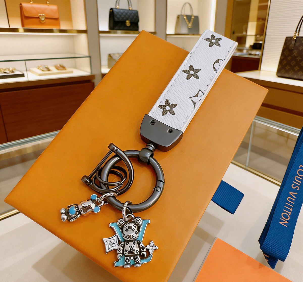 Bag Motif Keychain – Bag Detail – Design 124 front product view