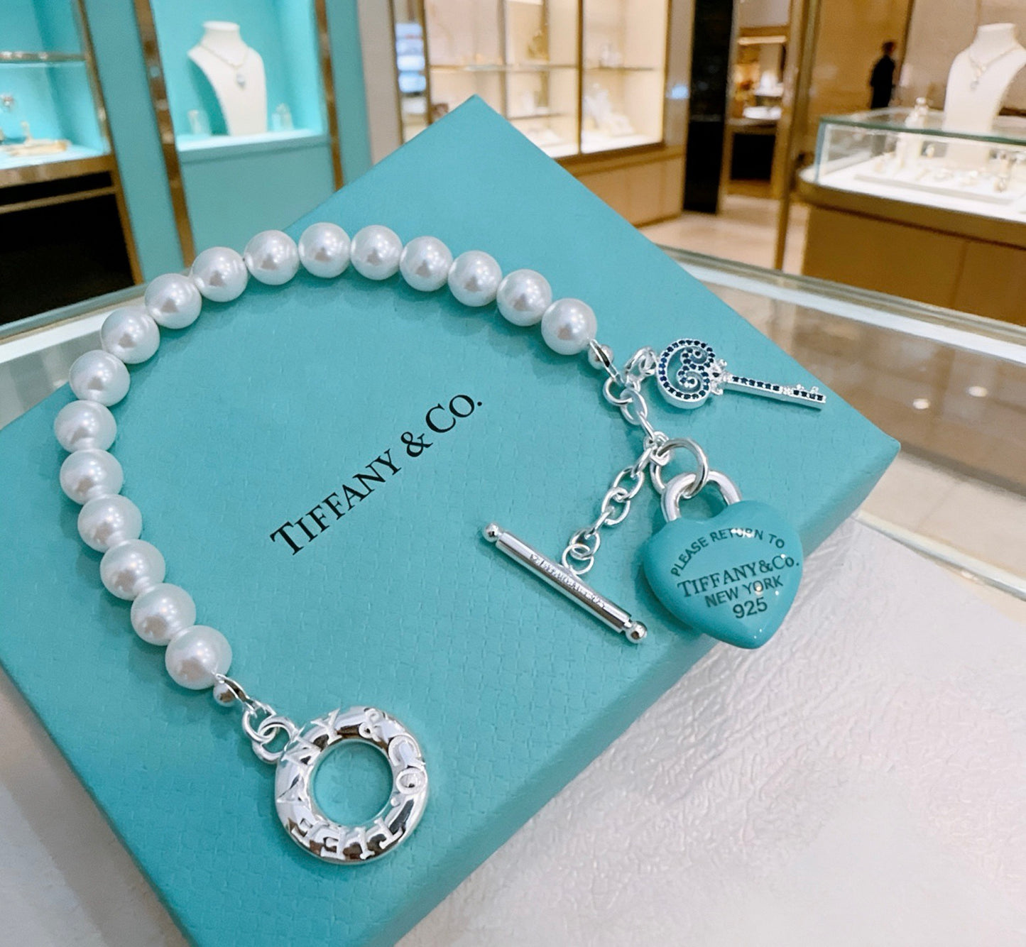Signature Motif Bracelet in Silver-Tone – Vintage Detail – Design 105 front product view