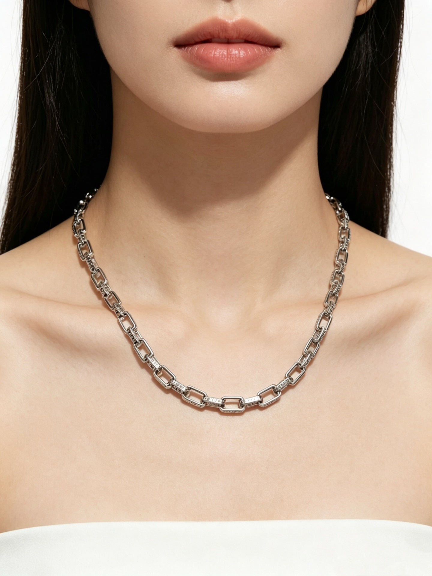 Signature Motif Pendant Necklace in Silver-Tone – Vintage Detail – Design 55 detail view