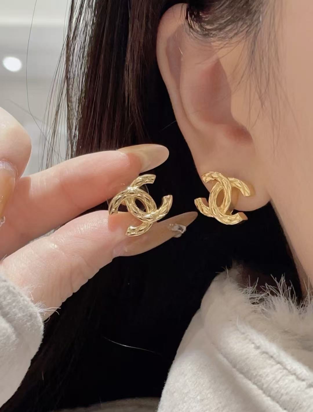 Double-C Emblem Stud Earrings in Gold-Tone – Design 047 main product view