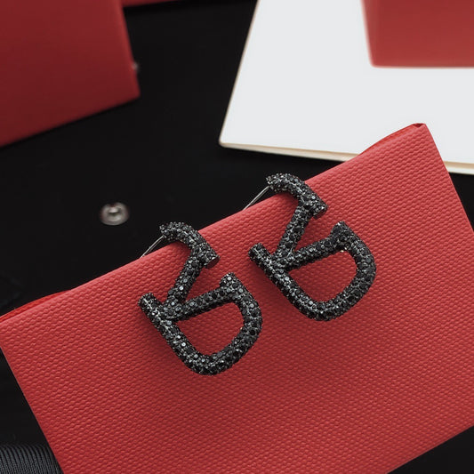 V Emblem Jewelry Accessory – Black main product view